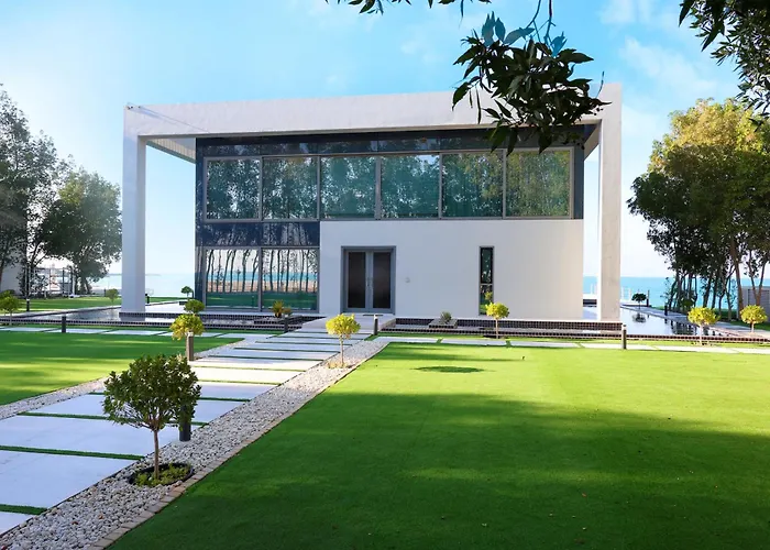 Nurai Island'S Overwater Paradise : Luxury Retreat